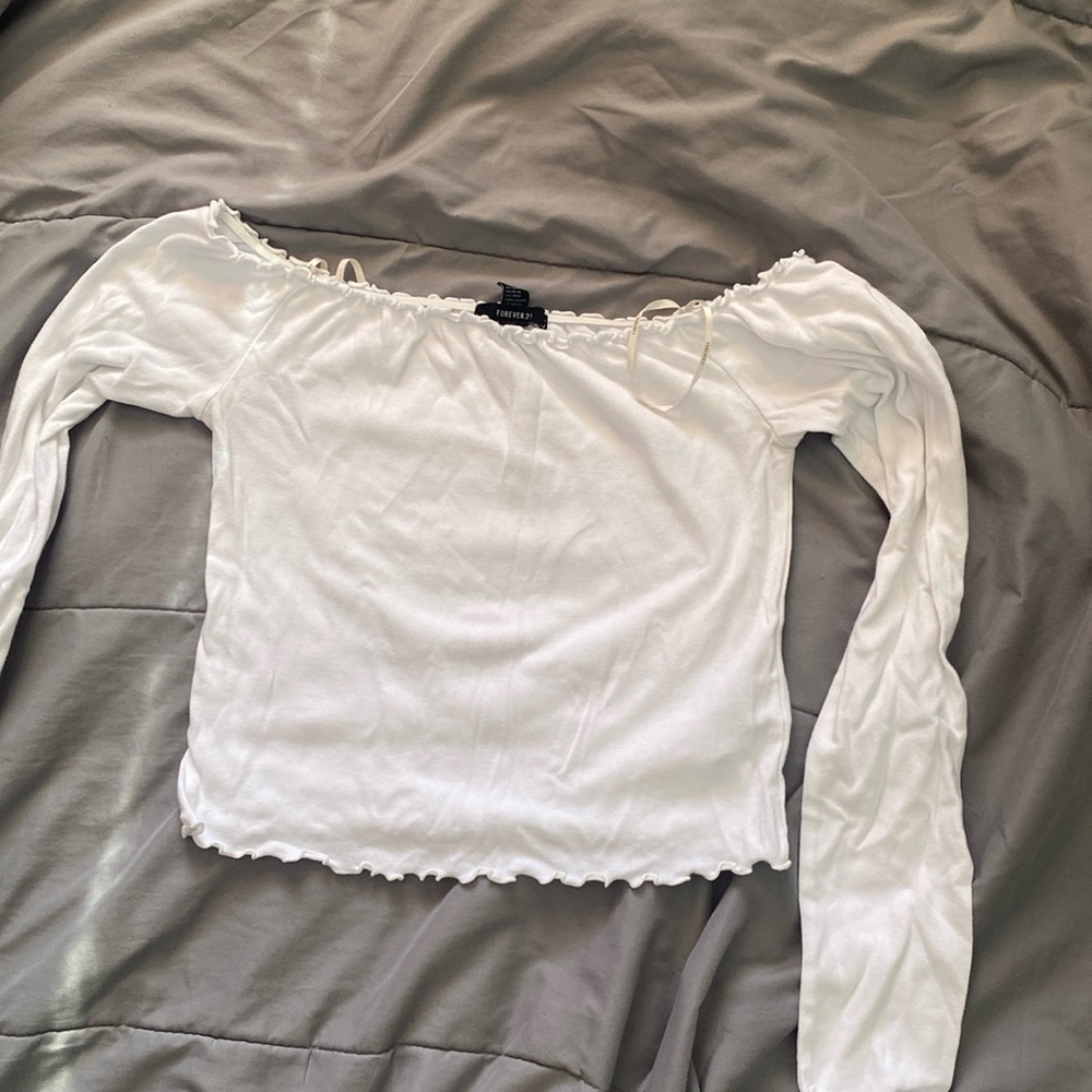 Forever 22 Off the shoulder lettuce top